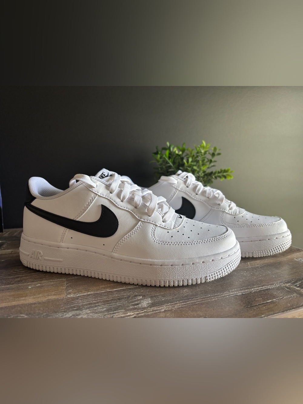 Nike Kid’s (or Adult) Air Force 1 Shoes Sneakers - Picture 2 of 9